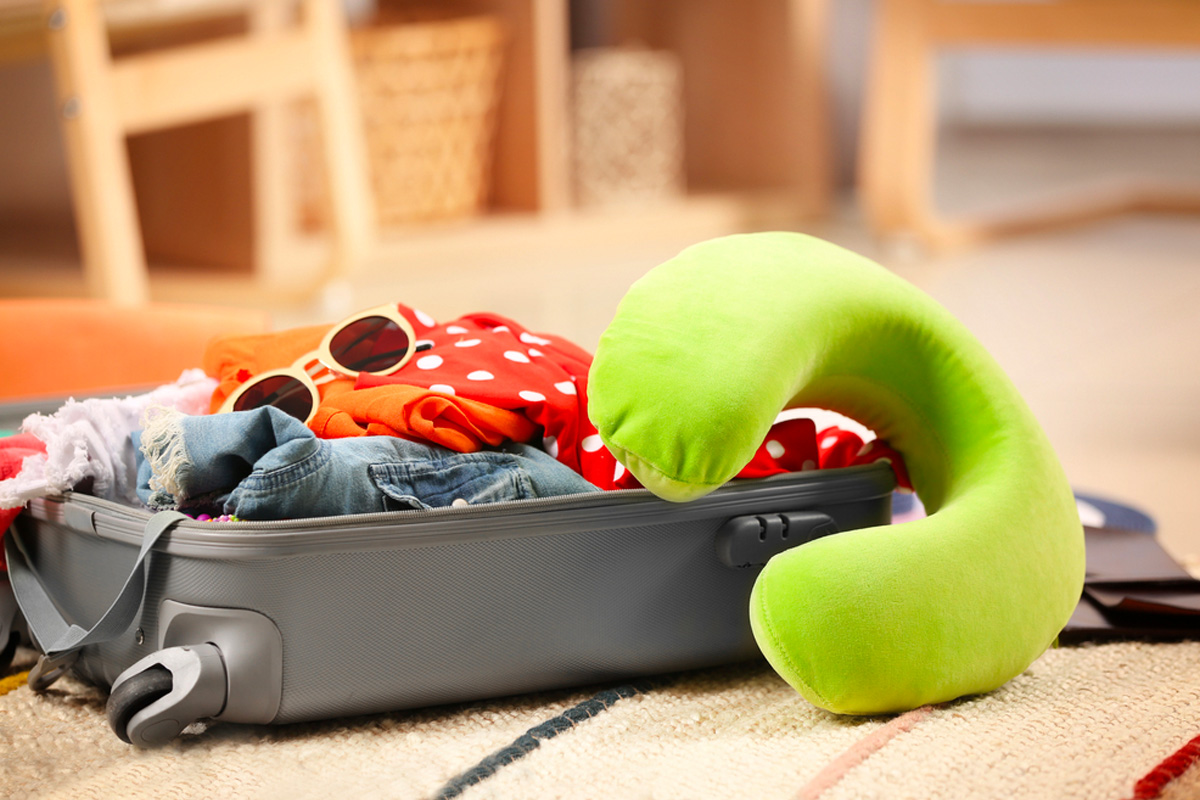 Must-have Travelling Essentials for Summer Trip