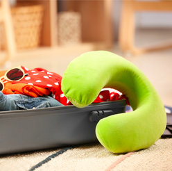 Must-have Travelling Essentials for Summer Trip