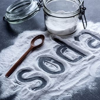Sprinkling baking soda